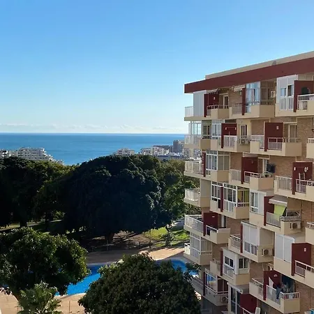 Style & Comfort In - Pool Available Seasonally Apartment *