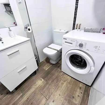 Style & Comfort In - Pool Available Seasonally Apartment Benalmadena