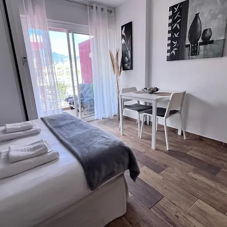 Apartment Style & Comfort In - Pool Available Seasonally Benalmadena