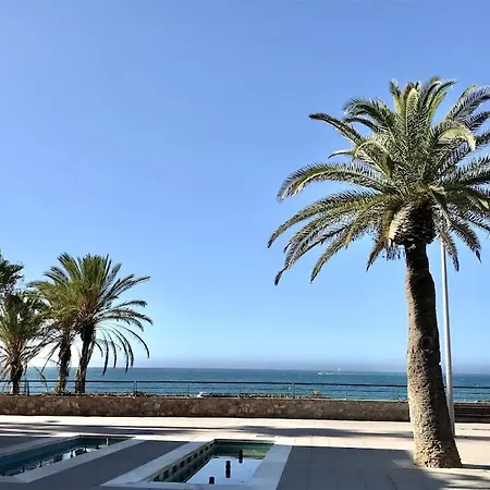 Style & Comfort In - Pool Available Seasonally Apartment *