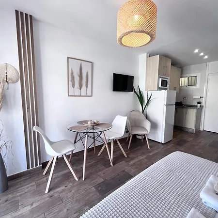 Style & Comfort In - Pool Available Seasonally Apartment *