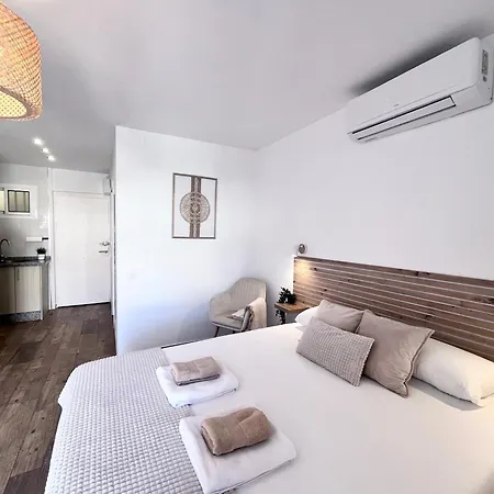 Style & Comfort In - Pool Available Seasonally *