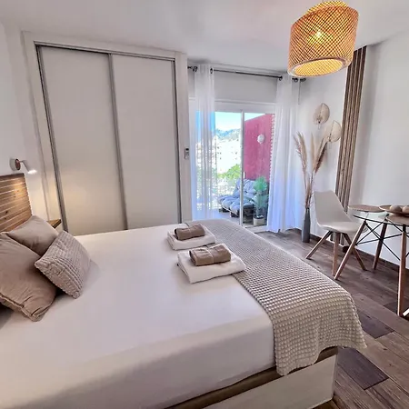 Style & Comfort In - Pool Available Seasonally *